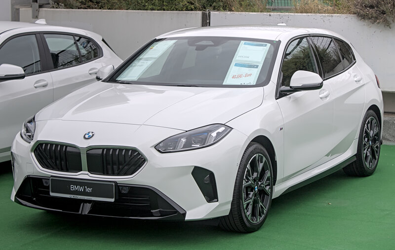 Assurance automobile tous risques pour voitures populaires et protection complète